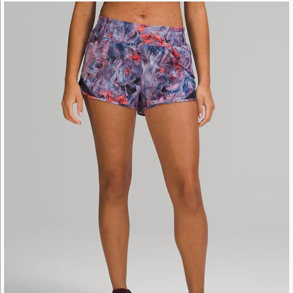 lululemon atmospheric purple multi/classic navy hotty hot shorts 2.5in!